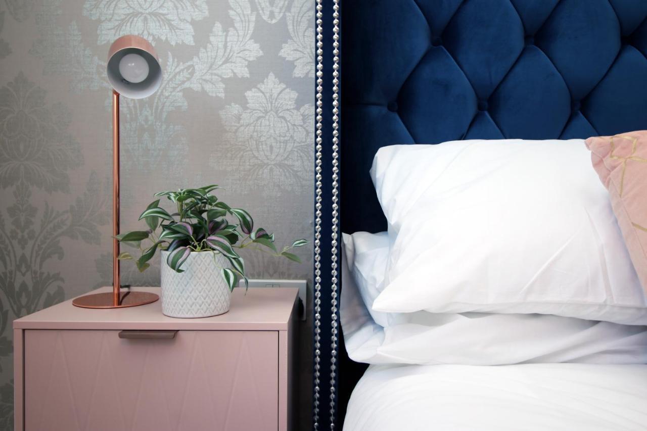 The View - Long Stay Offer - Modern Central Apartment And Parking By Cto Serviced Apartments Cardiff Eksteriør billede