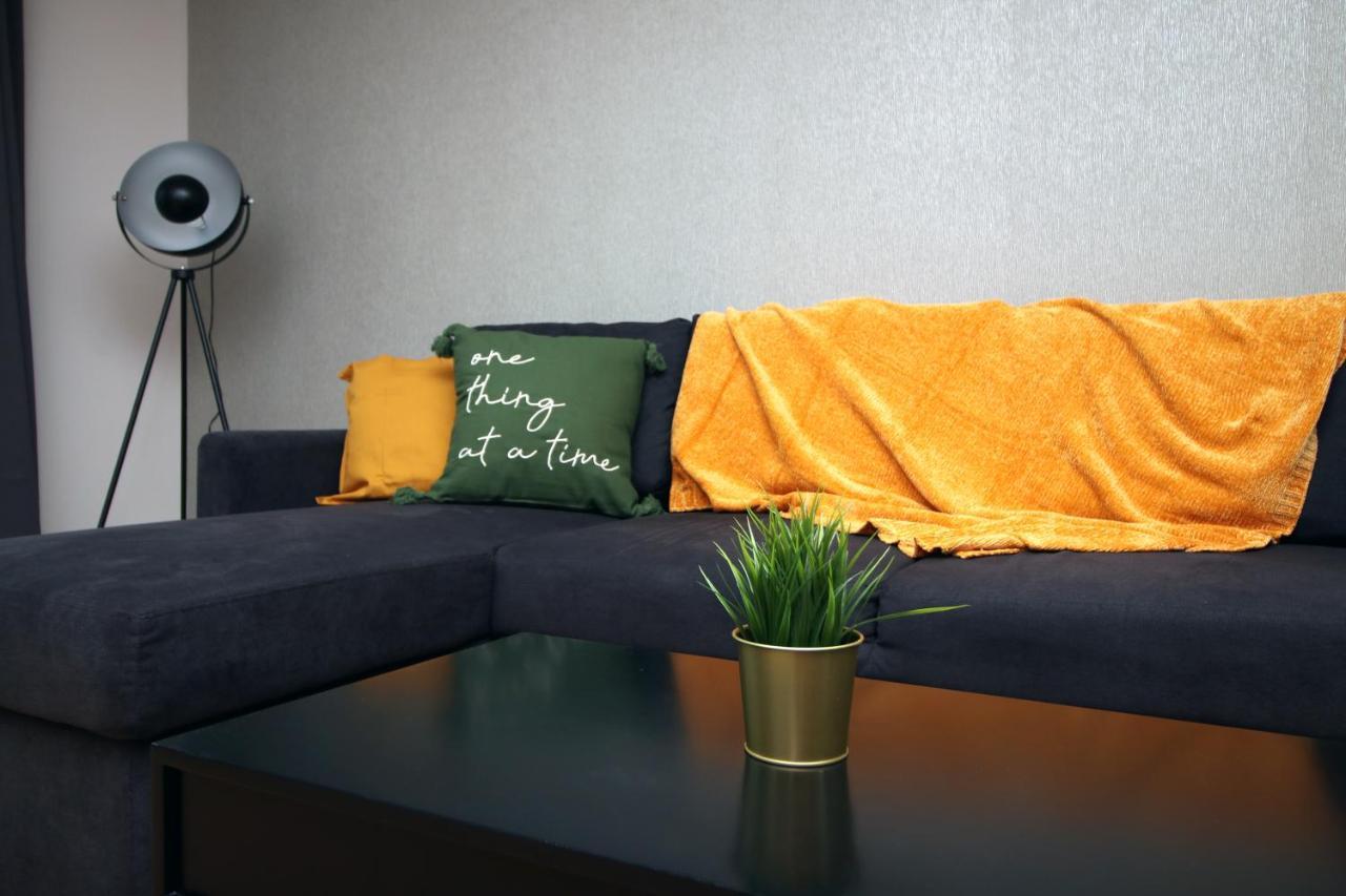 The View - Long Stay Offer - Modern Central Apartment And Parking By Cto Serviced Apartments Cardiff Eksteriør billede